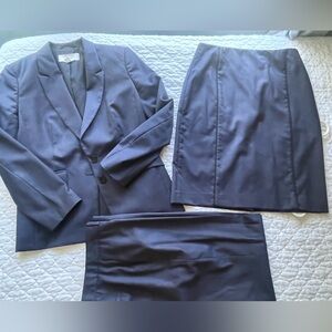 Boss Women’s Navy Suit Set